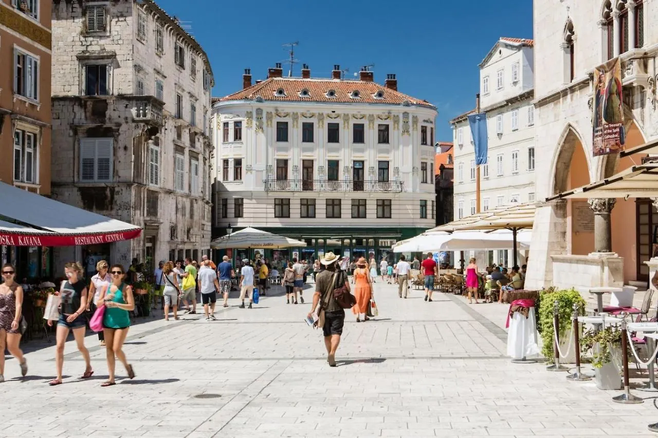 Apartment In Split With Balcony, Air Conditioning, W-Lan, Washing Machine 4656-1